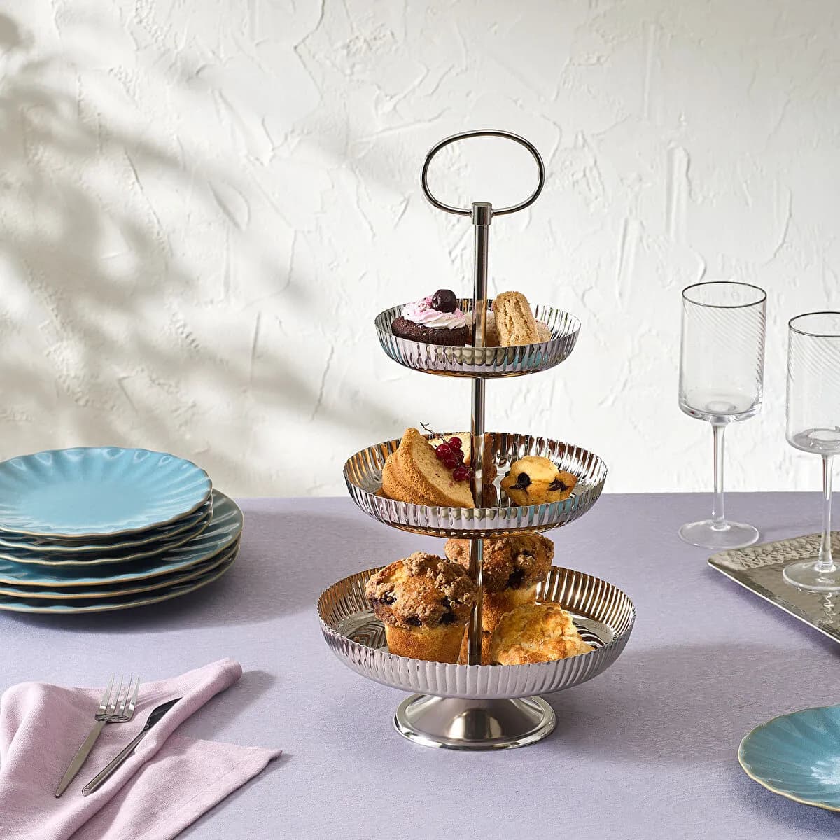 كاراجا هوم حامل كيك أمابيل 3 طوابق فضي