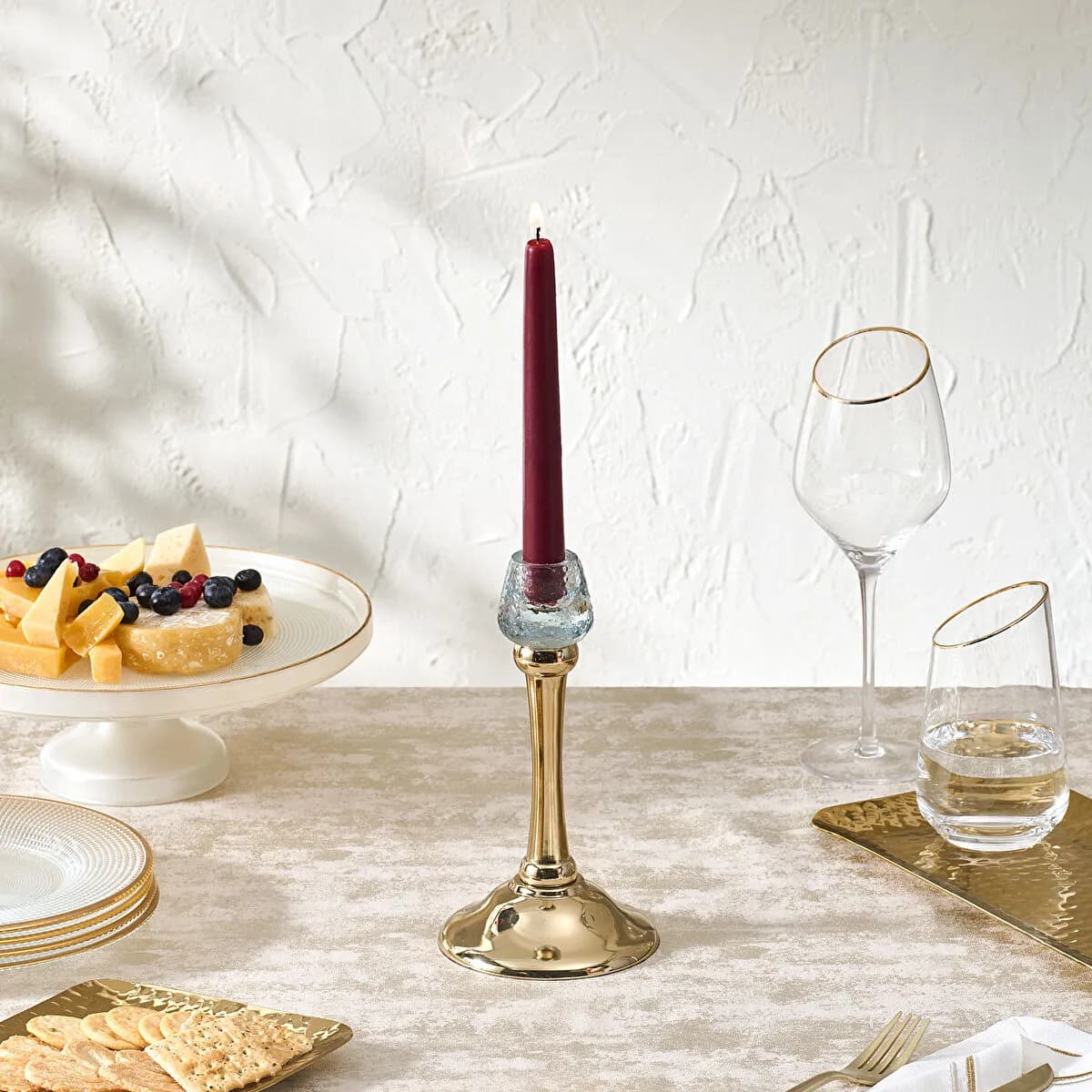 كاراجا هوم شمعدان أوليفيا ذهبي 28 سم