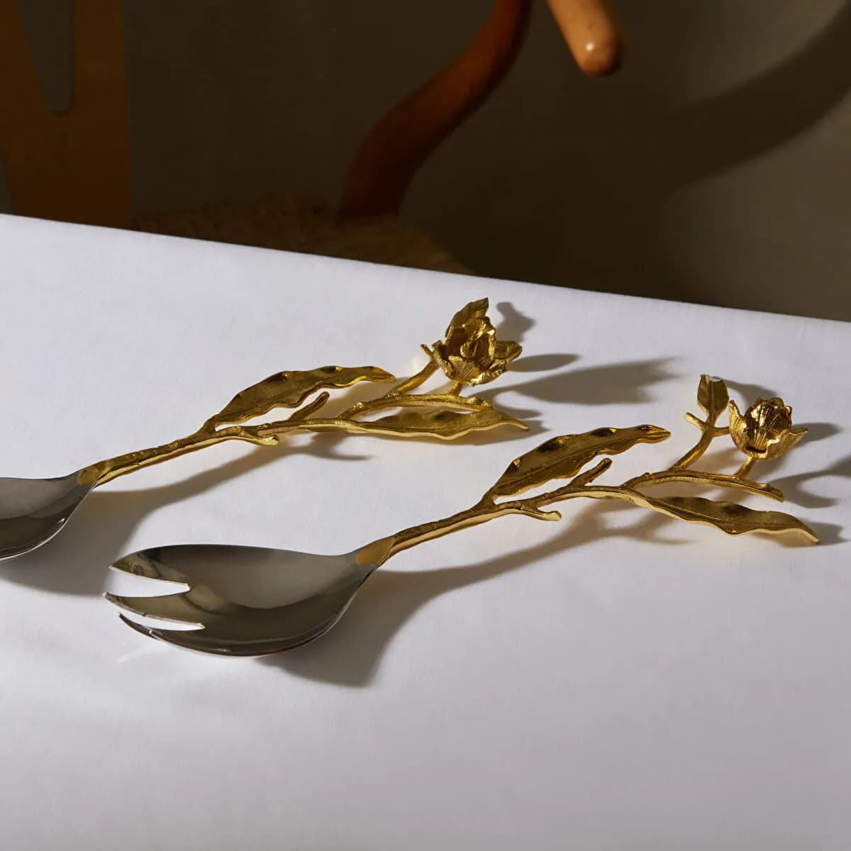 كاراجا طقم ملاعق وشوك تقديم توليب