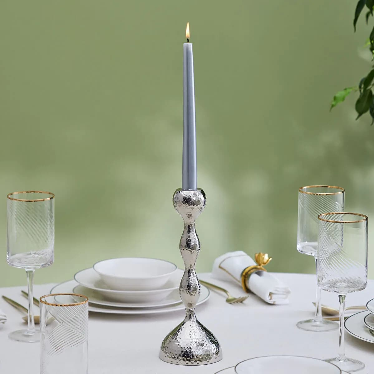 شمعدان فردي كاراجا هوم أرلين فضي 26 سم