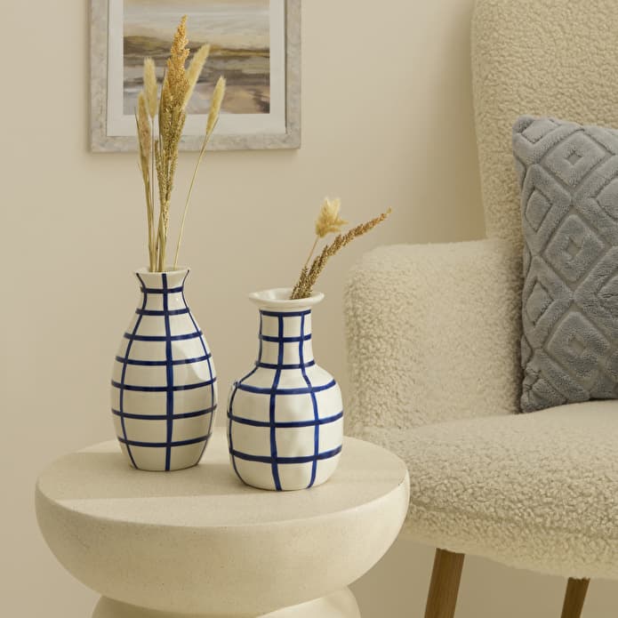 Blue White image 3