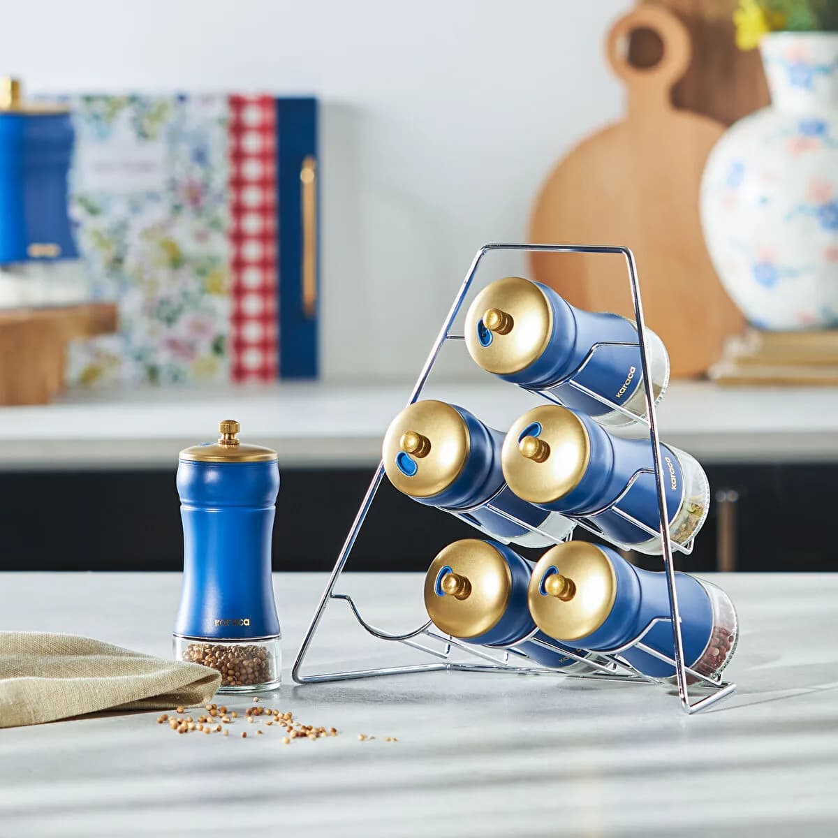 طقم توابل زجاجي مثلث كاراجا بلو بيري 7 قطع