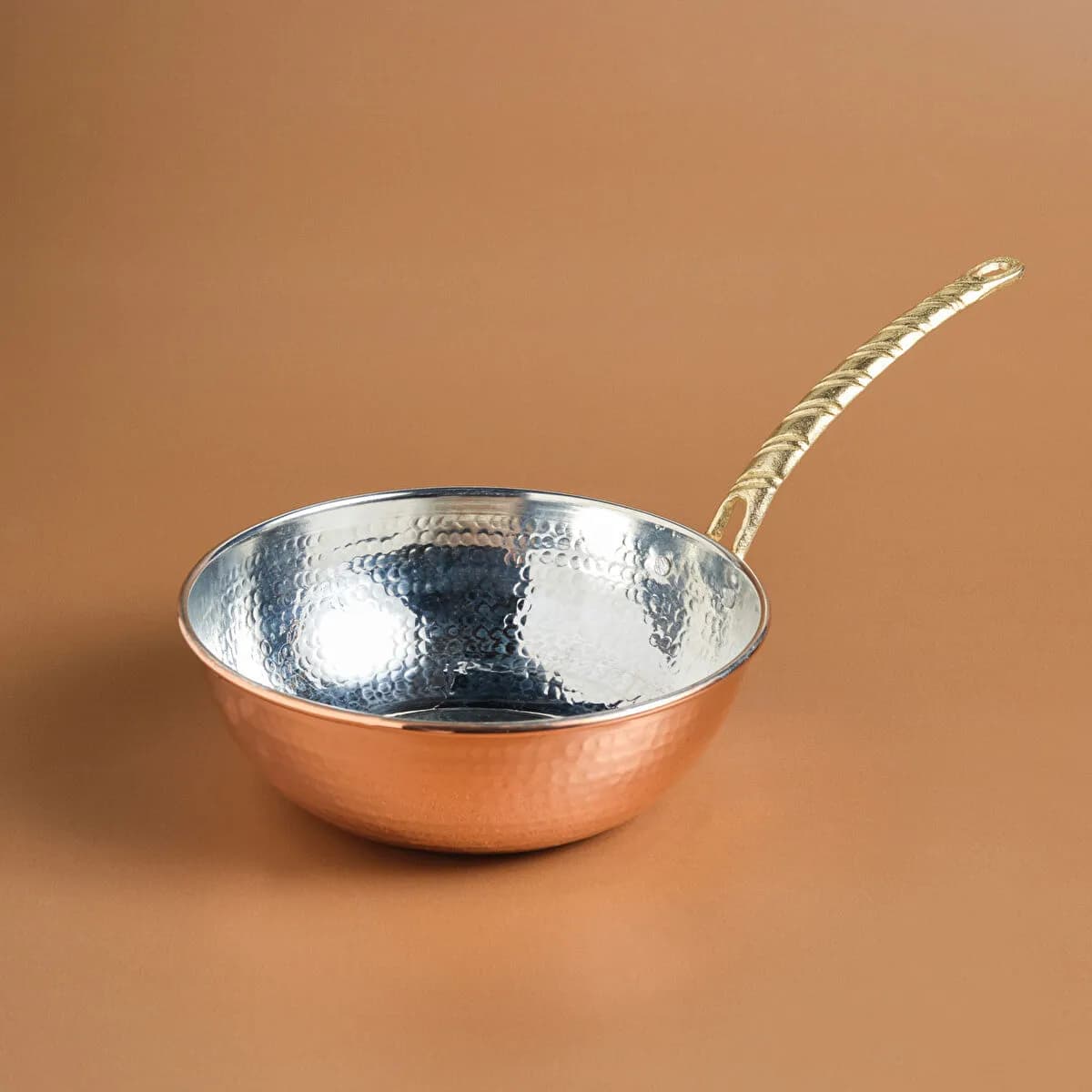 مقلاة ووك نحاسية كاراجا ألاجاهويوك 24 سم