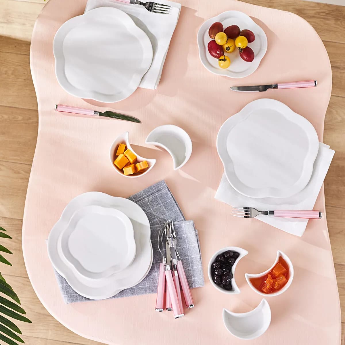 Karaca Forever Bone Rolly 18 Piece Breakfast Set for 6 People