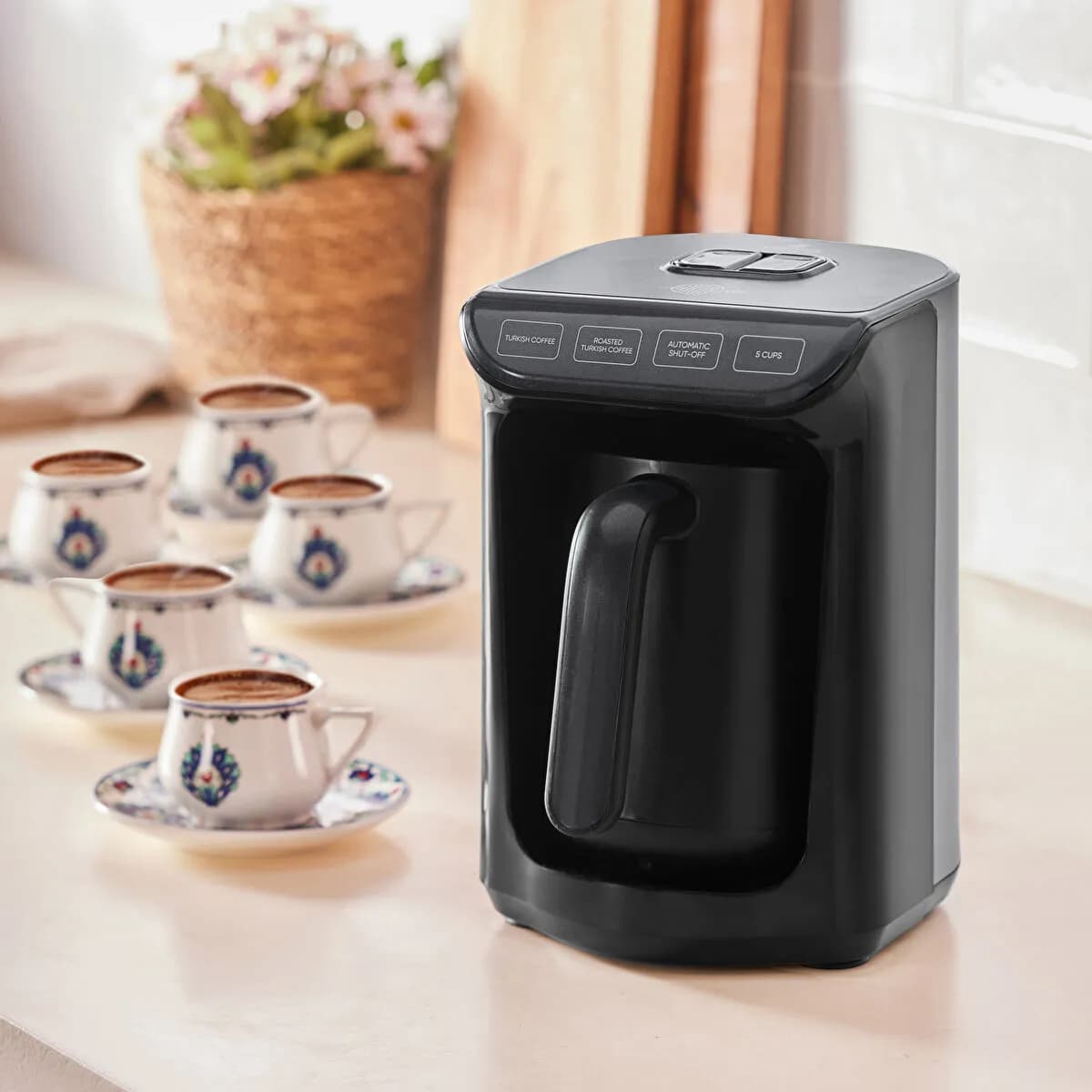 ماكينة القهوة التركية كاراجا خاطر كوز أسود لامع