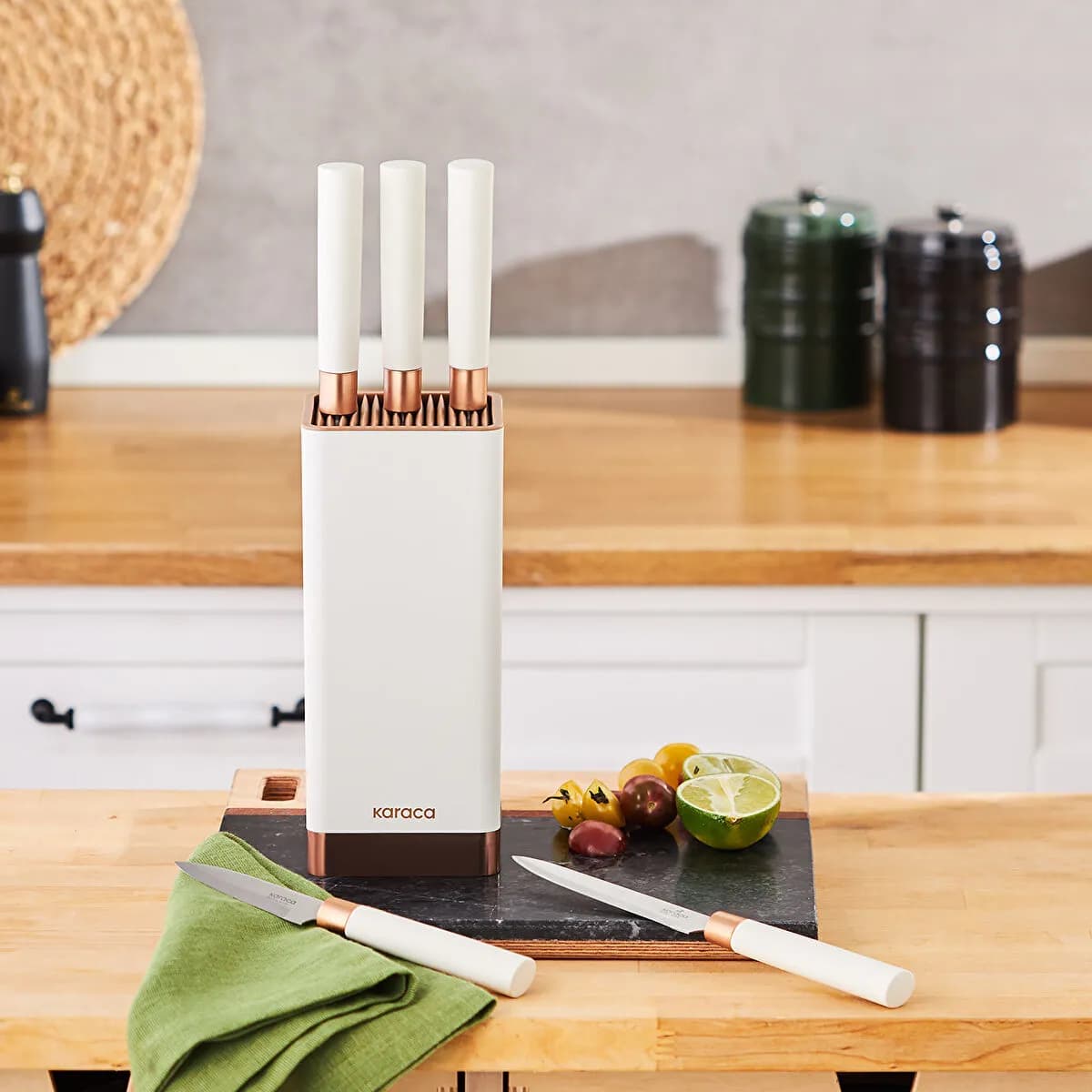 كاراجا سكاي كت طقم سكاكين 6 قطع مع حامل ولاين، كريمي