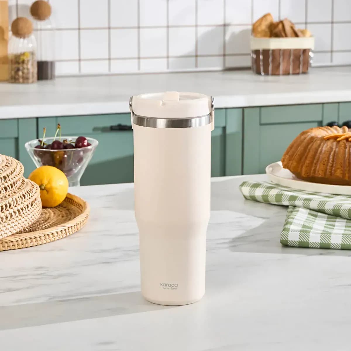 كاراجا ستار آيس ترمس ستيل مانع للتسرب مع شفاطة بيج 860 مل