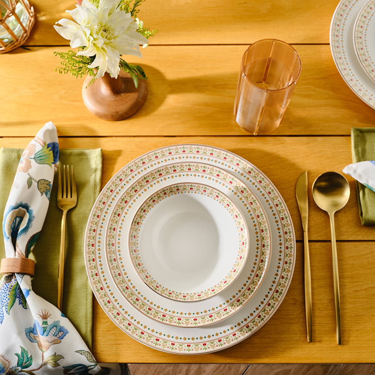 كاراجا ريان طقم عشاء 24 قطعة لـ 6 أشخاص