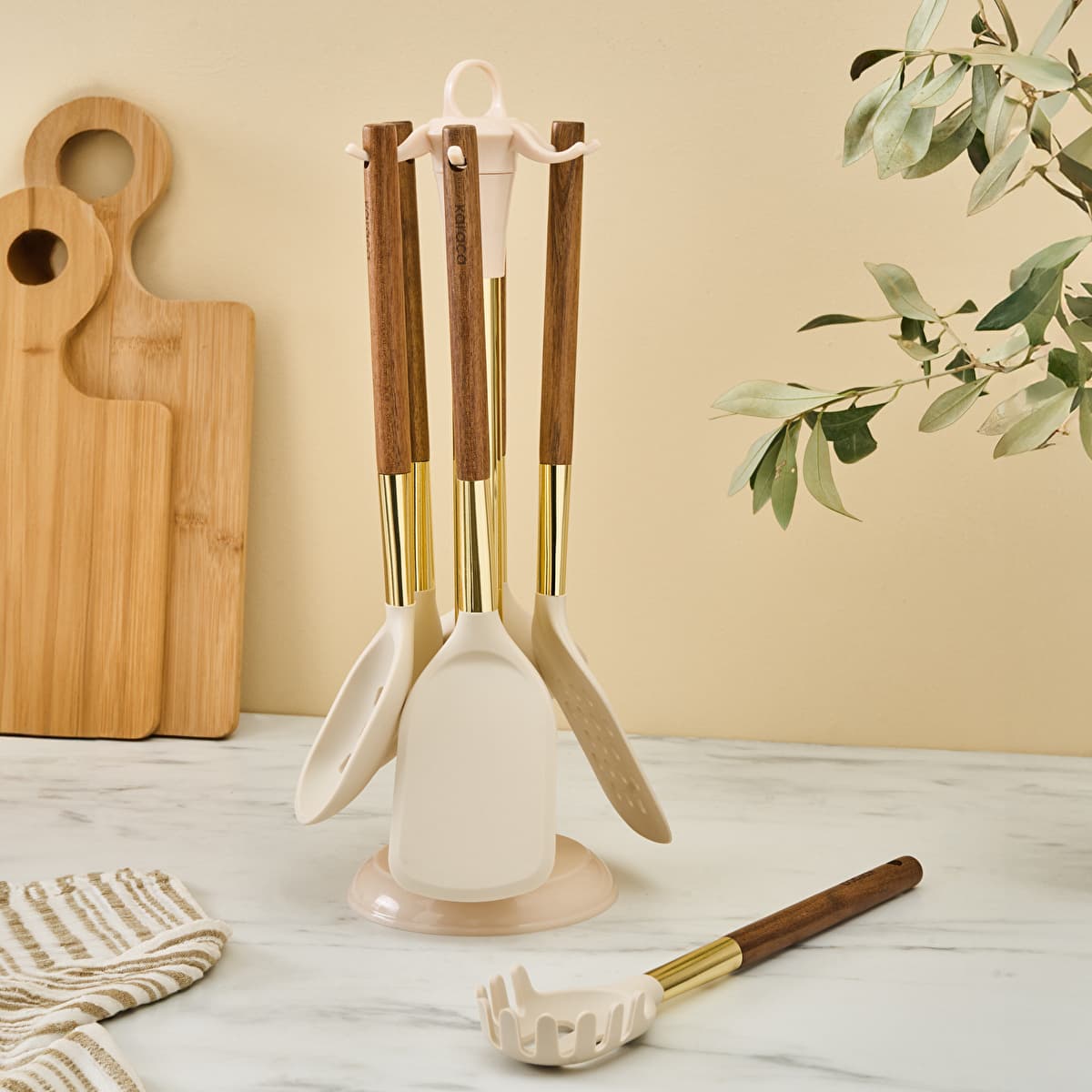 كاراجا هاربر طقم تقديم 7 قطع مع حامل