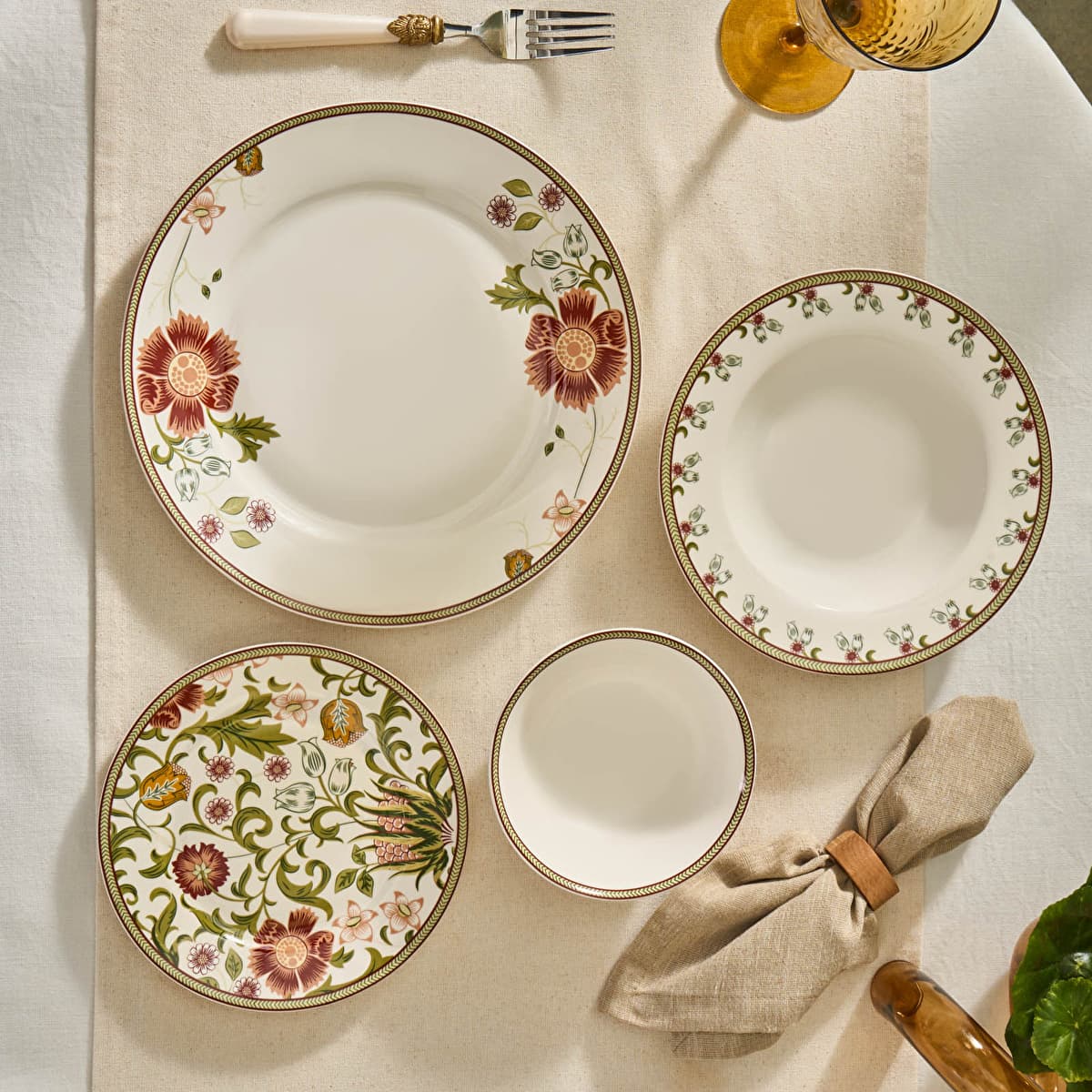 كاراجا فوريفر بون جاردينيا طقم عشاء 24 قطعة لـ 6 أشخاص