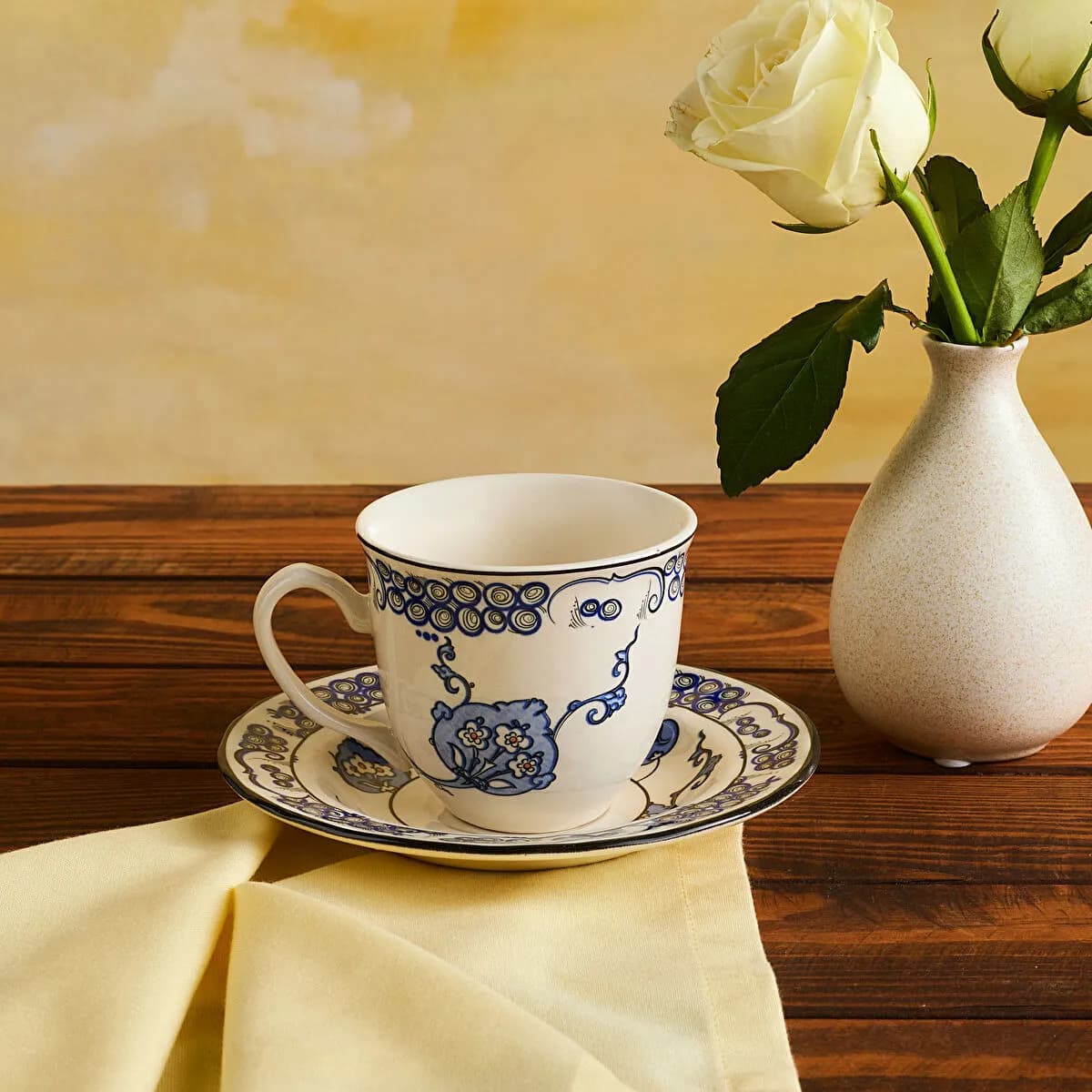 كوب شاي وطبق كاراجا x عمر أكور إزنيق خطائي 200 مل