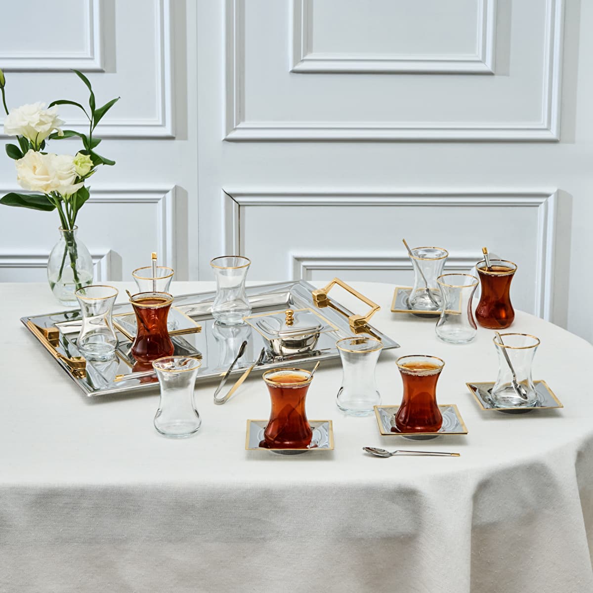 طقم شاي كاراجا كانت 40 قطعة لـ 12 شخصاً ذهبي