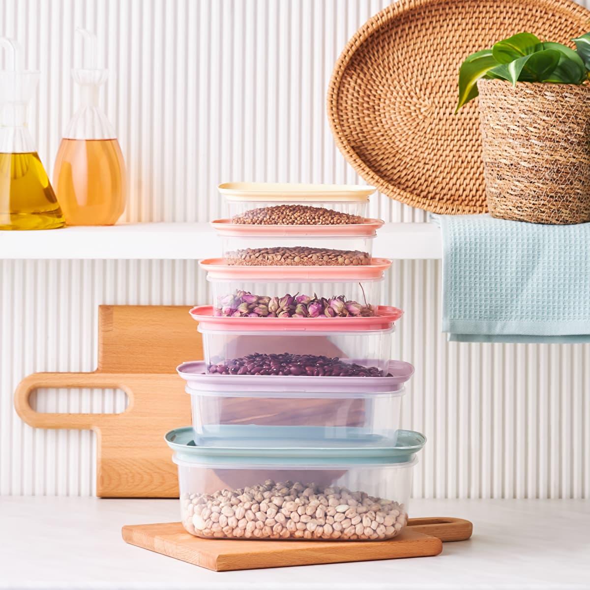 أبيض مائل للوردي image 1