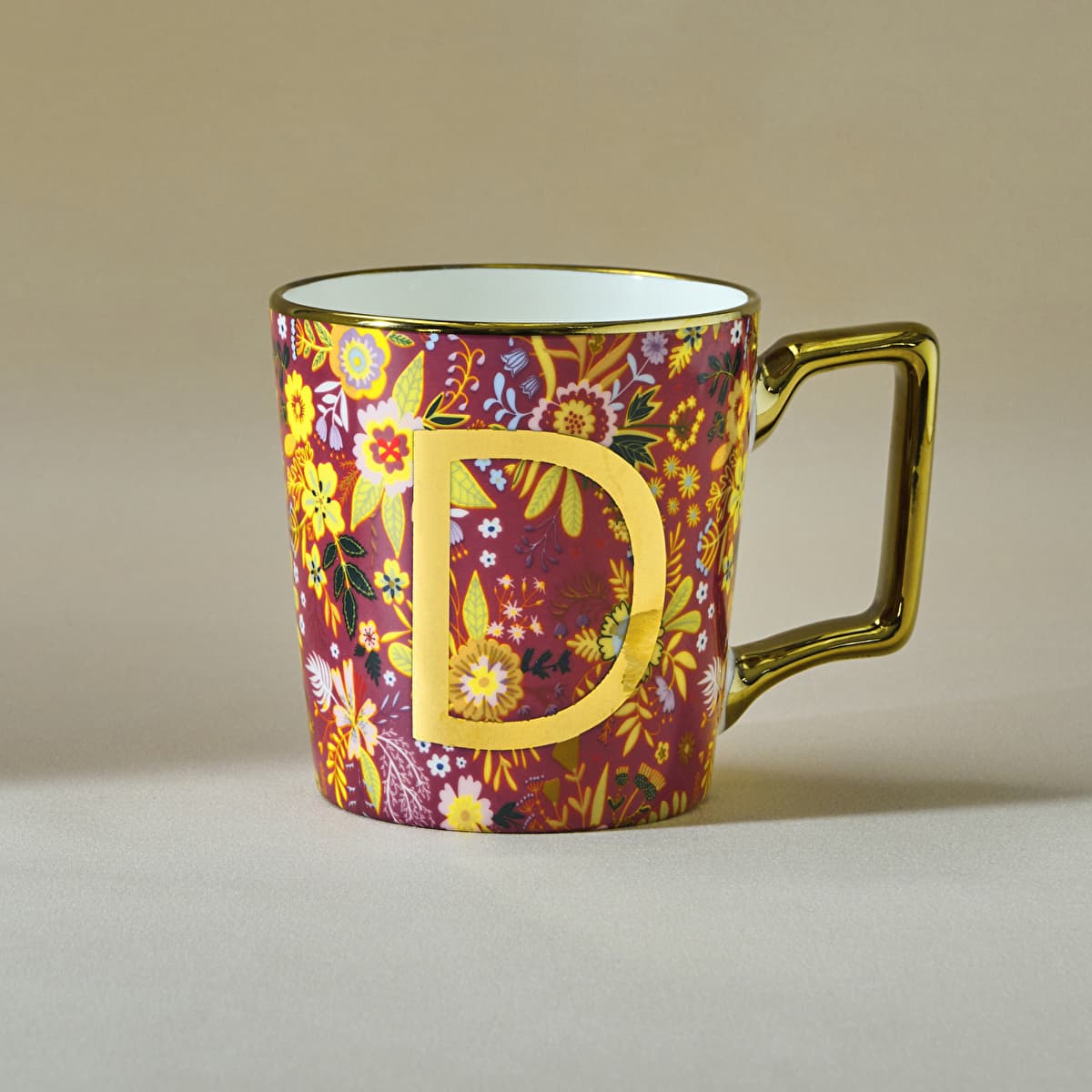 كاراجا فلاور مج حرف D سعة 350 مل