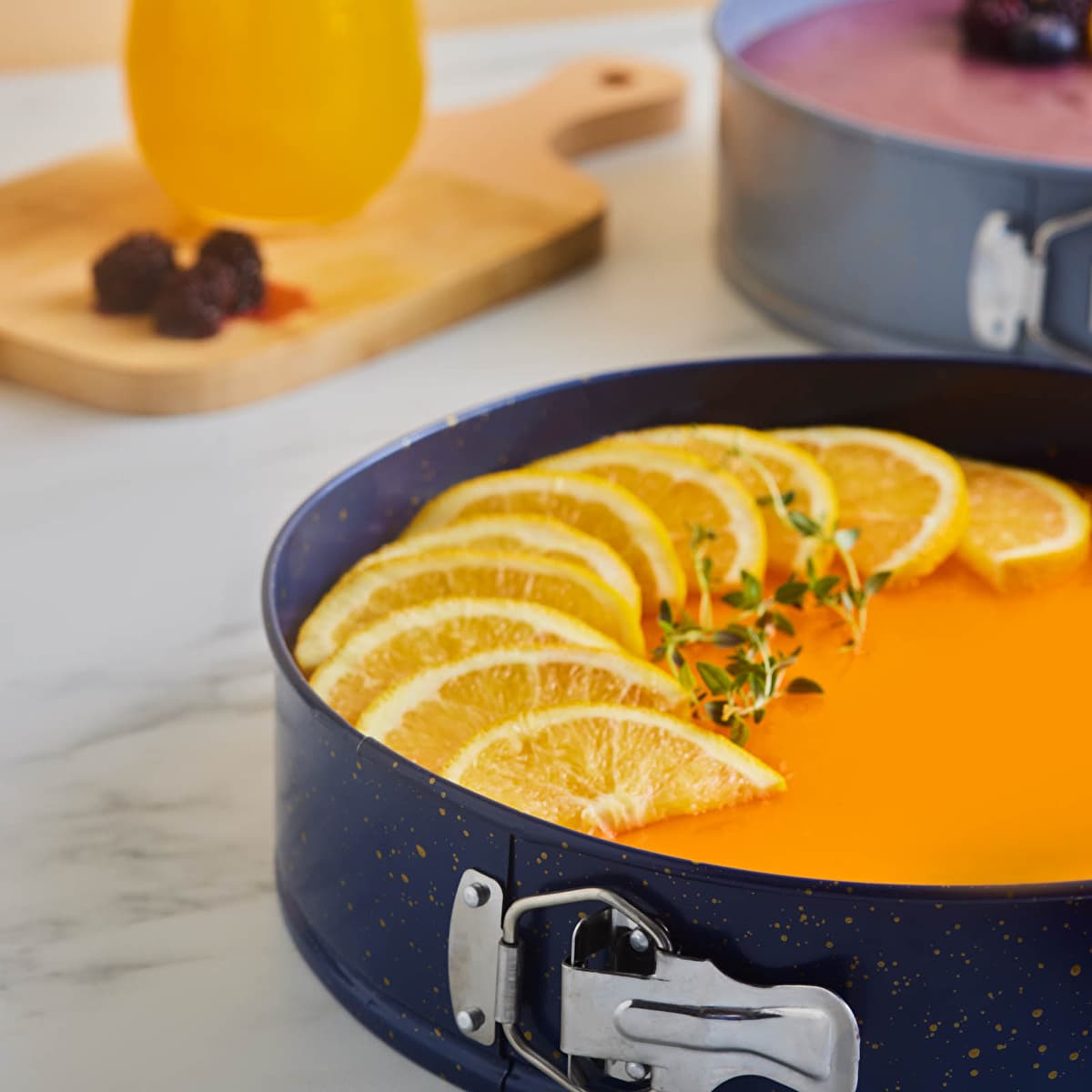 الأزرق الداكن image 3