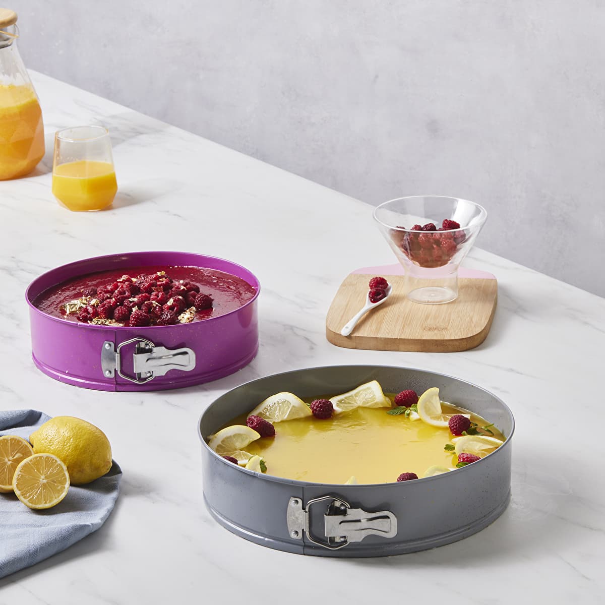 كاراجا سوبر طقم قوالب كيك قطعتين رمادي وفوشي 28/24 سم